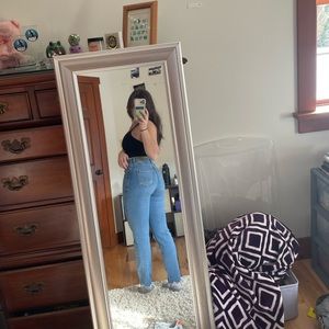 american eagle mom jean - 

high waisted, medium blue wash, size 00